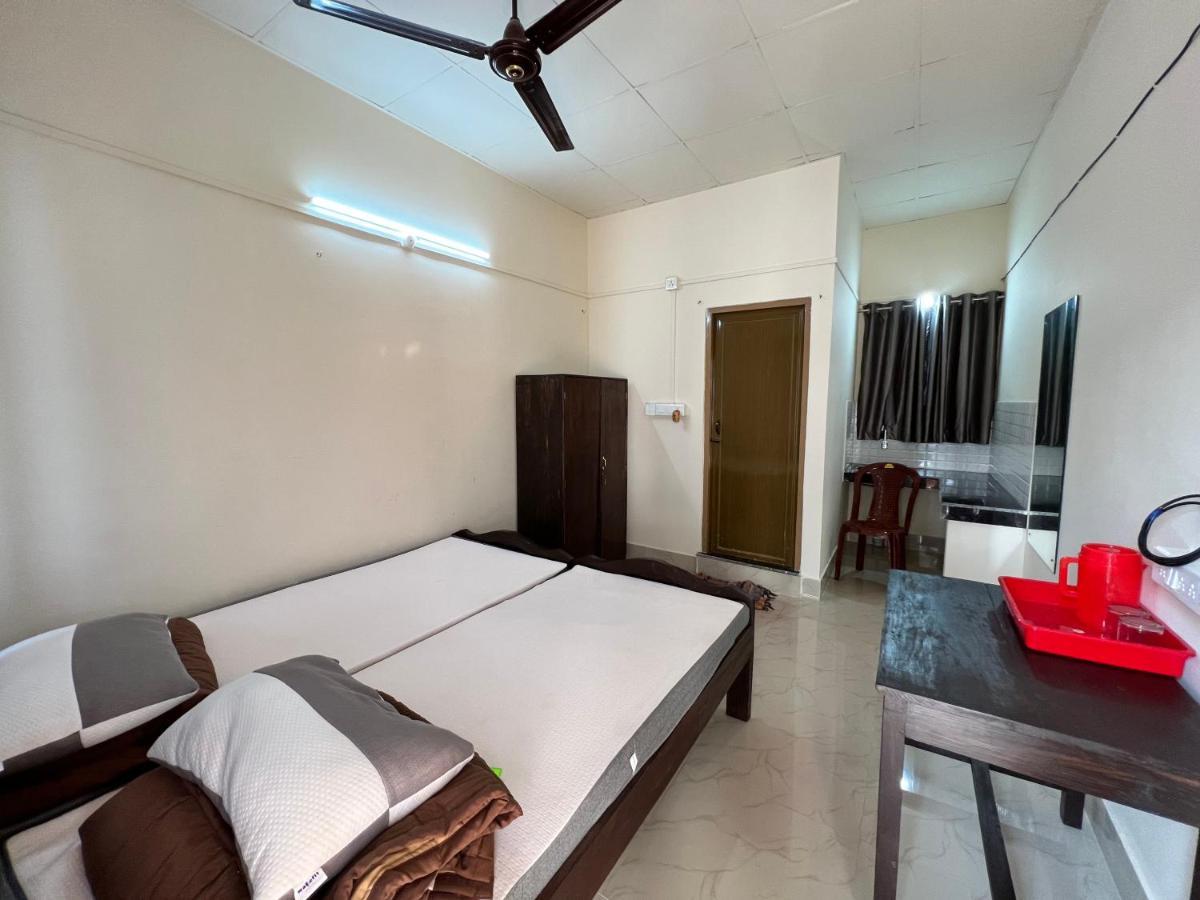 Atithya Lodge Guwahati Exteriör bild