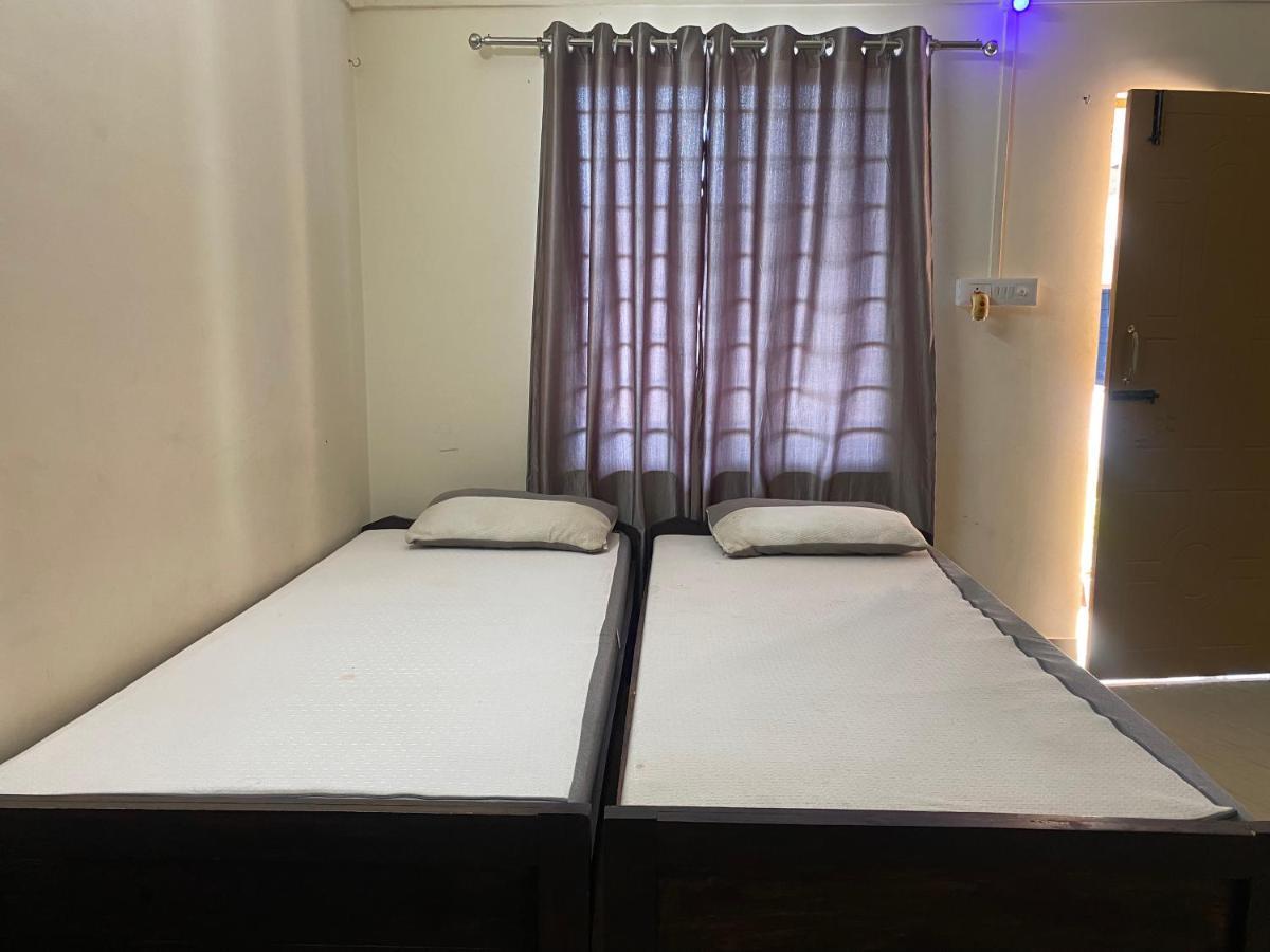 Atithya Lodge Guwahati Exteriör bild
