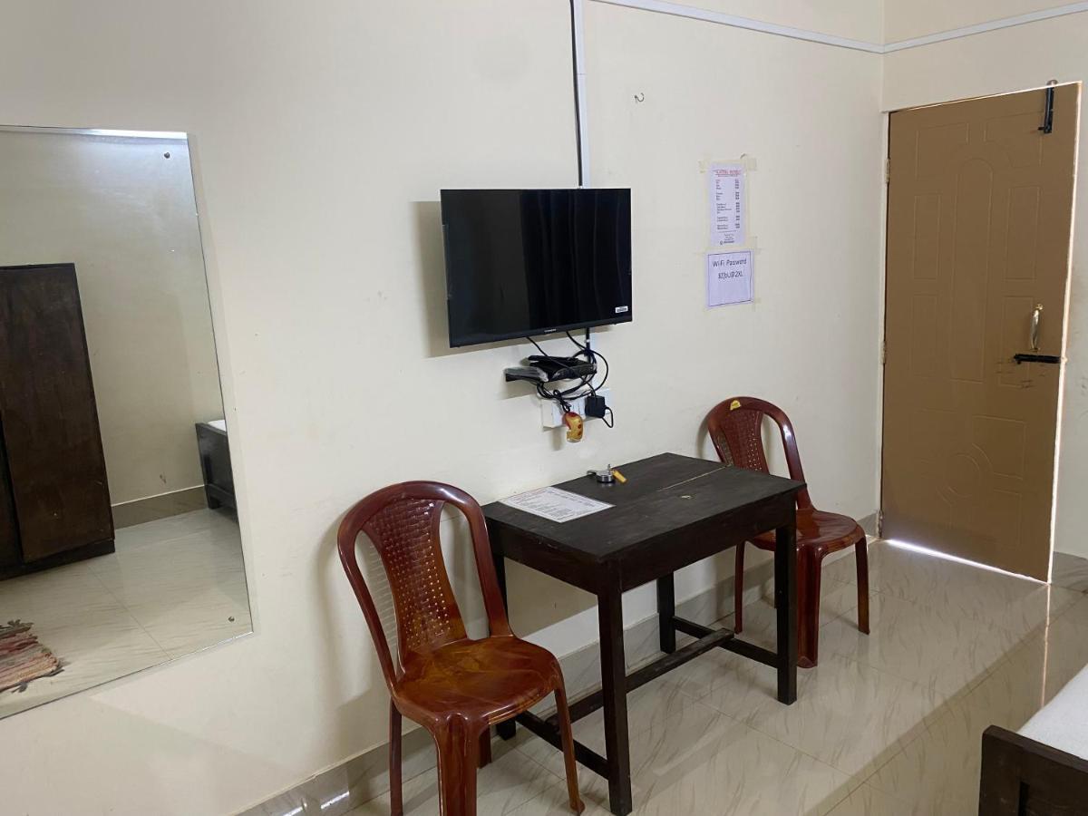 Atithya Lodge Guwahati Exteriör bild